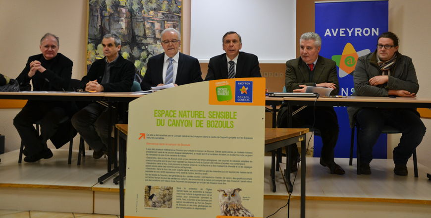 La convention a été signée lundi 21 janvier par le président Jean-Claude Luche et le maire de Bozouls, Jean-Luc Calmelly.