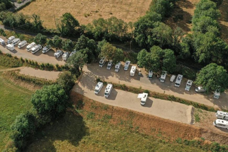 aire de camping cars de Bozouls vue du ciel