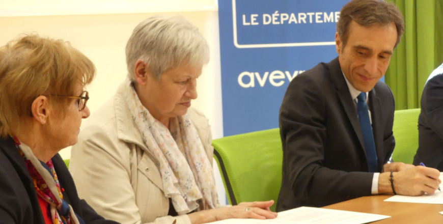 La convention a été signée dans les locaux du Département le lundi 25 avril 2022. La convention a été signée dans les locaux du Département le lundi 25 avril 2022.