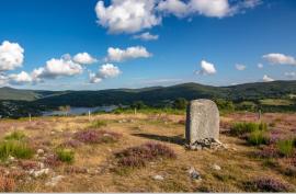 Les statues-menhirs sont visibles sur plusieurs sites du département.